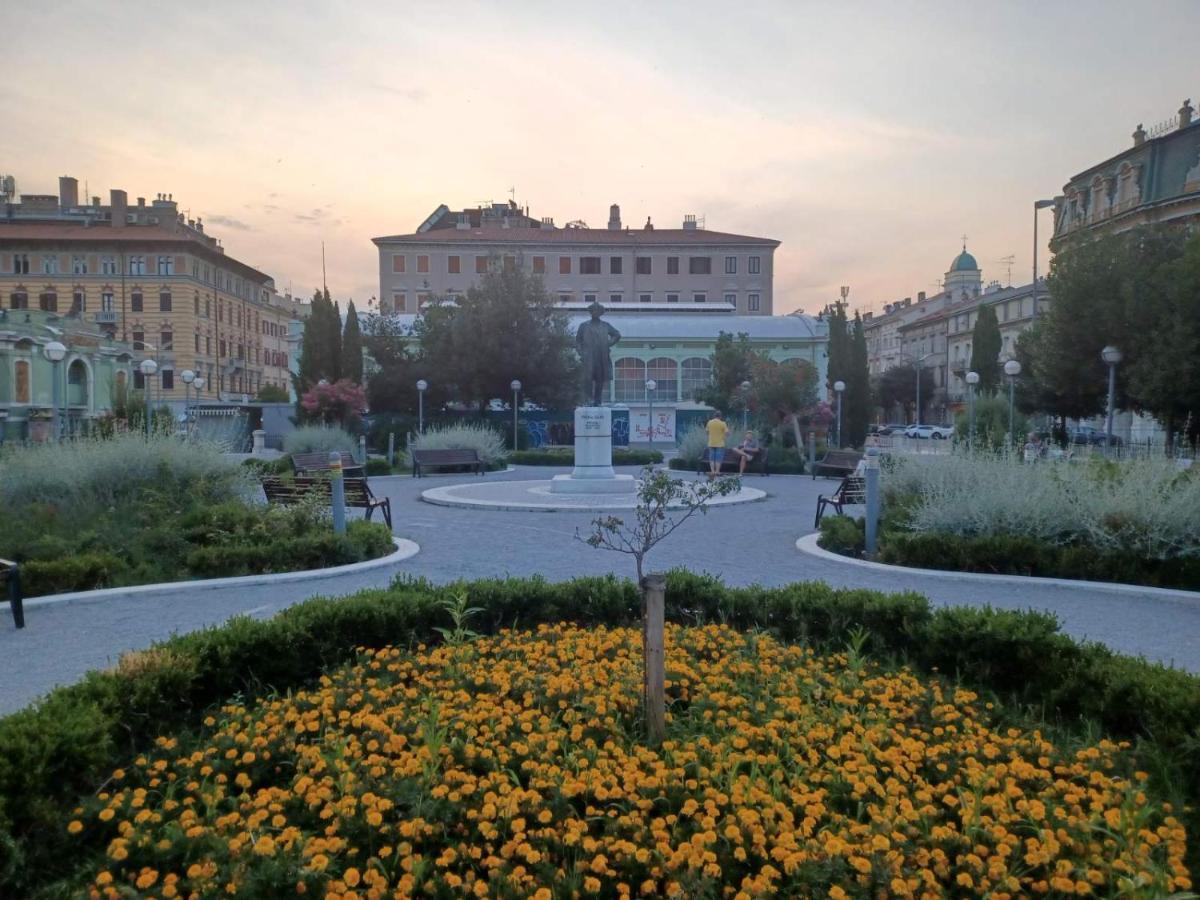 In The Centar Of Rijeka Apartman Kültér fotó