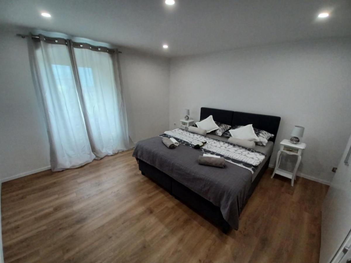 In The Centar Of Rijeka Apartman Kültér fotó